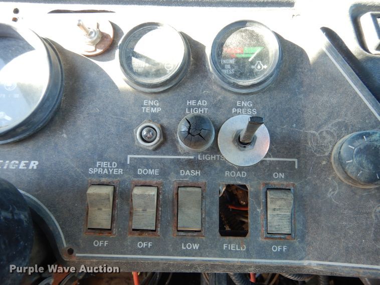 image for item JK9809 1976 Steiger Cougar III ST251  4WD tractor