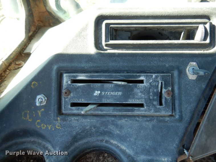 image for item JK9809 1976 Steiger Cougar III ST251  4WD tractor