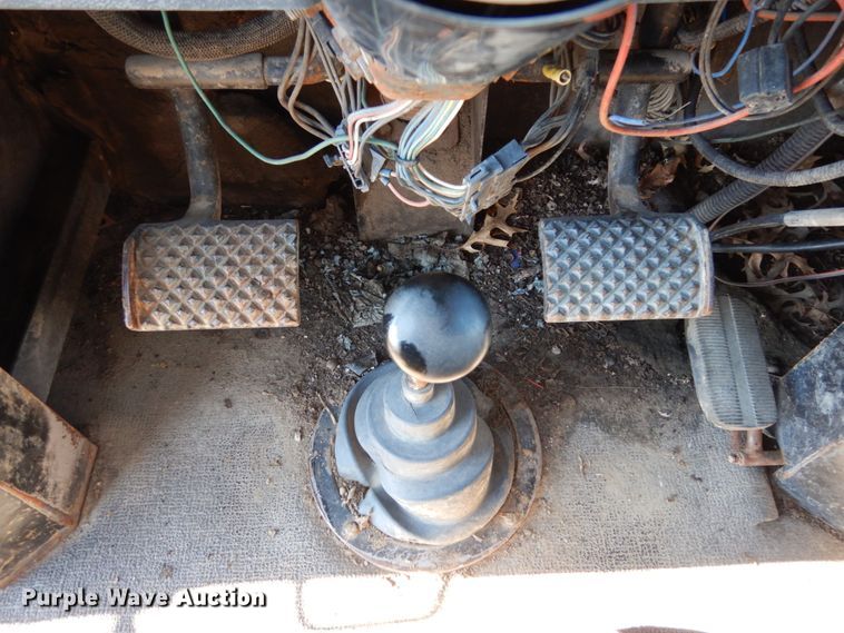 image for item JK9809 1976 Steiger Cougar III ST251  4WD tractor