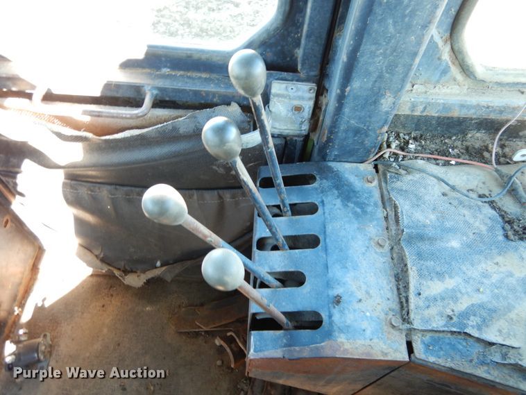 image for item JK9809 1976 Steiger Cougar III ST251  4WD tractor