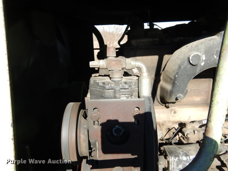 image for item JK9809 1976 Steiger Cougar III ST251  4WD tractor