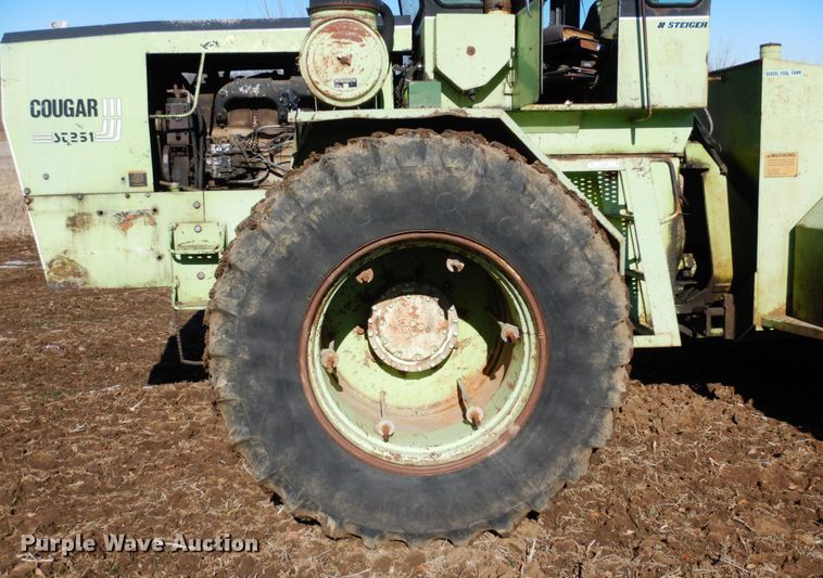 image for item JK9809 1976 Steiger Cougar III ST251  4WD tractor