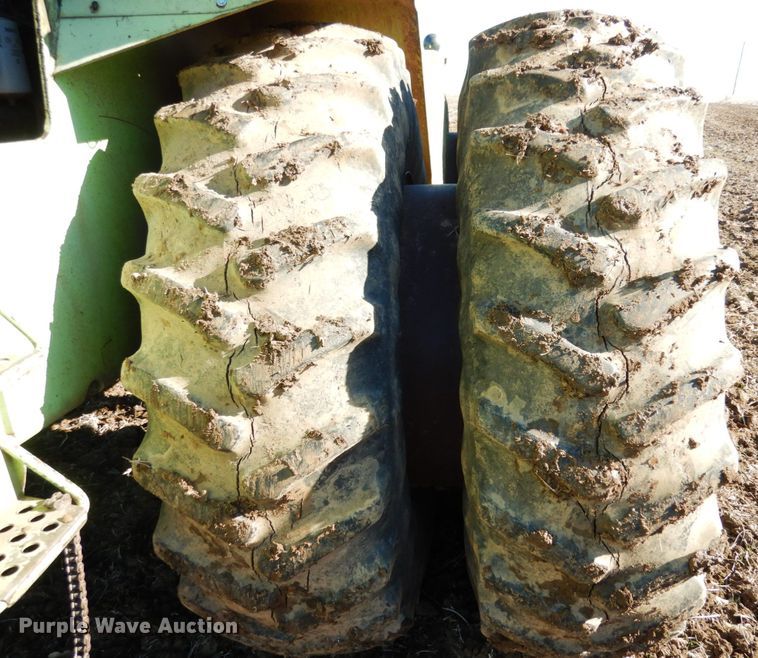 image for item JK9809 1976 Steiger Cougar III ST251  4WD tractor