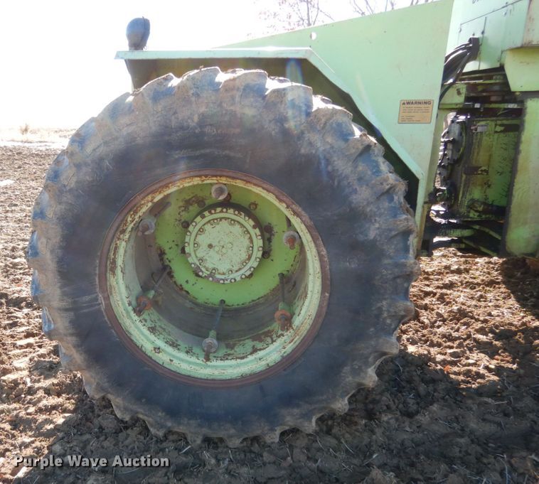 image for item JK9809 1976 Steiger Cougar III ST251  4WD tractor