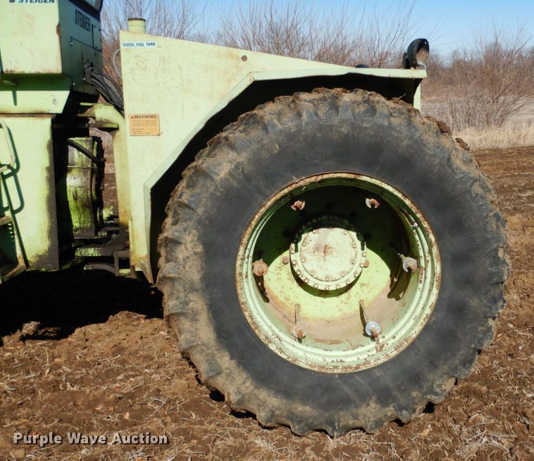 image for item JK9809 1976 Steiger Cougar III ST251  4WD tractor