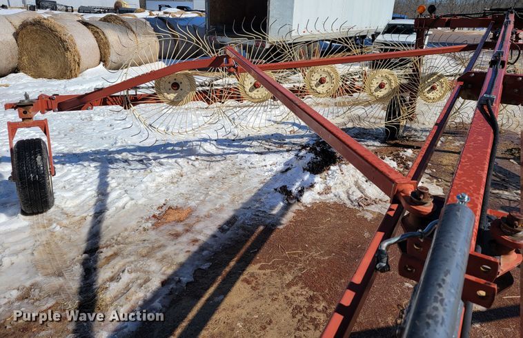 image for item JP9031 Hesston 5021  hay rake