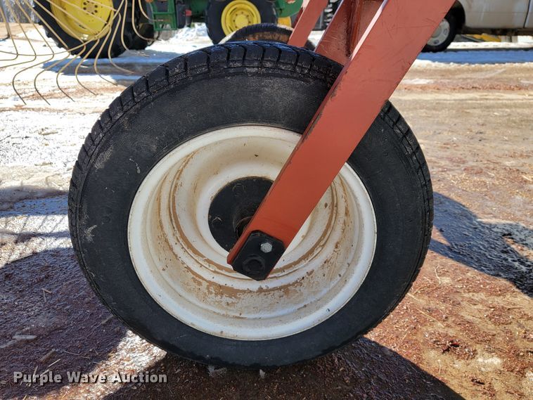 image for item JP9031 Hesston 5021  hay rake