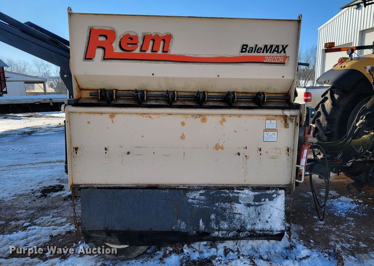 image for item JP9033 Rem BaleMAX 3600R  bale processor