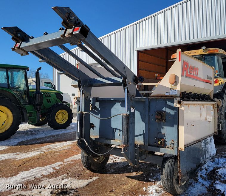 image for item JP9033 Rem BaleMAX 3600R  bale processor