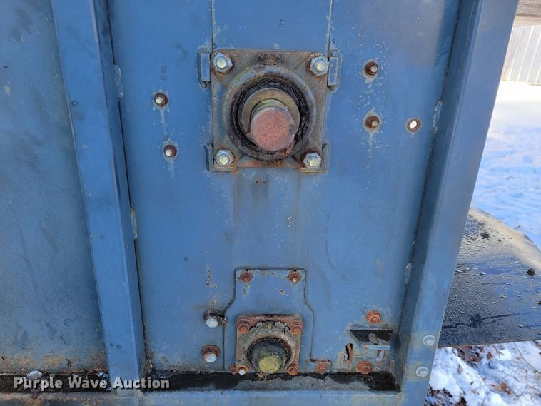 image for item JP9033 Rem BaleMAX 3600R  bale processor