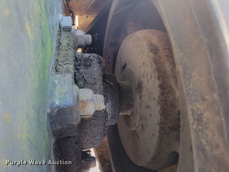 image for item JP9033 Rem BaleMAX 3600R  bale processor