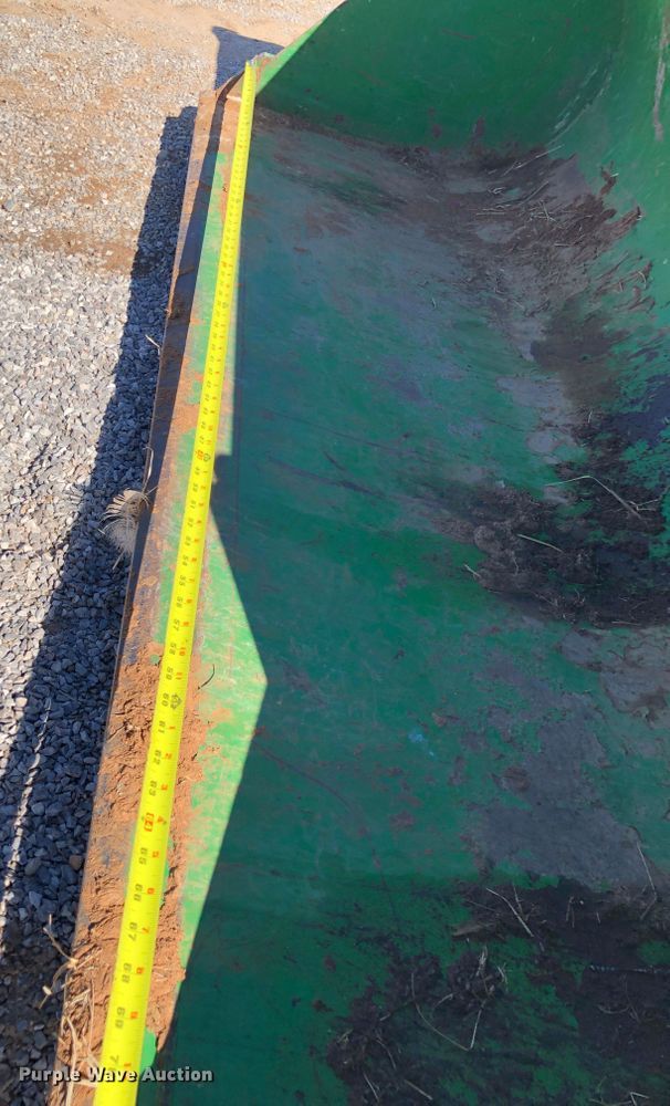 image for item JS9716 2013 John Deere 5065E  tractor