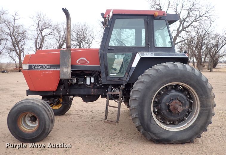 image for item JT9981 Case IH 2394  tractor