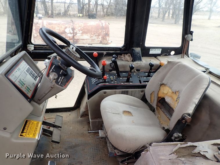 image for item JT9981 Case IH 2394  tractor