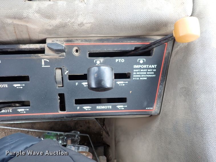 image for item JT9981 Case IH 2394  tractor