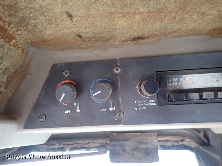 image for item JT9981 Case IH 2394  tractor