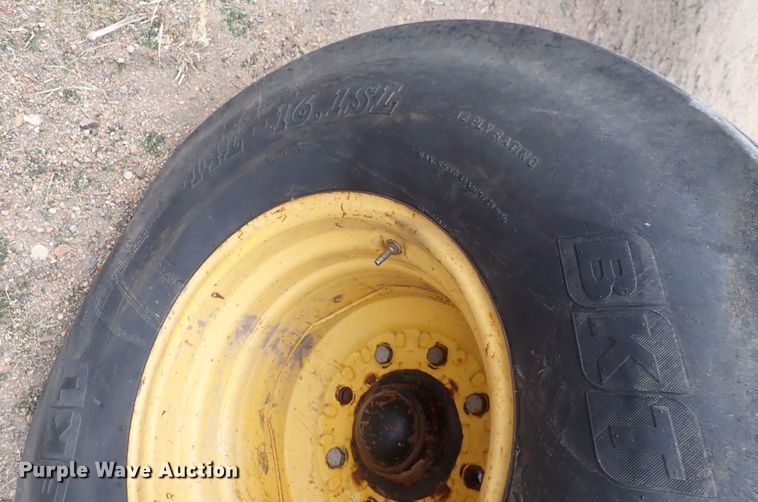 image for item JT9981 Case IH 2394  tractor