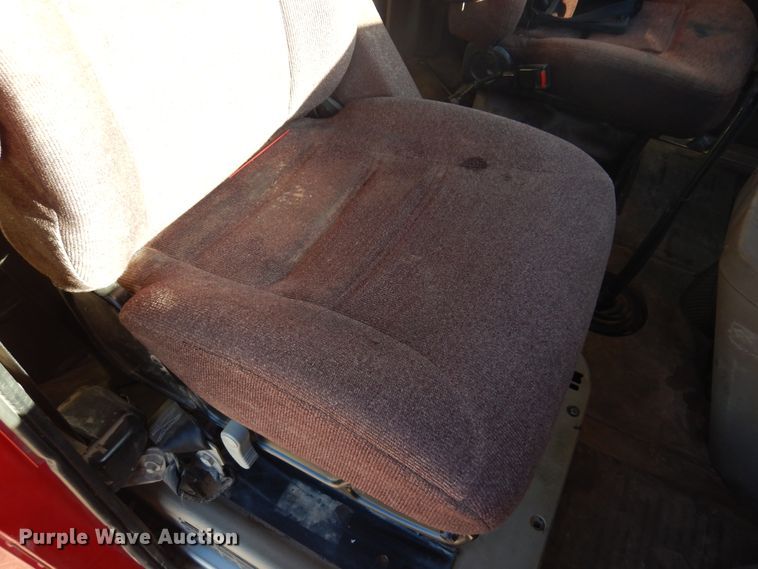 image for item DF0029 2005 International 9200  semi truck