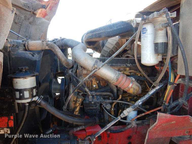 image for item DF0029 2005 International 9200  semi truck