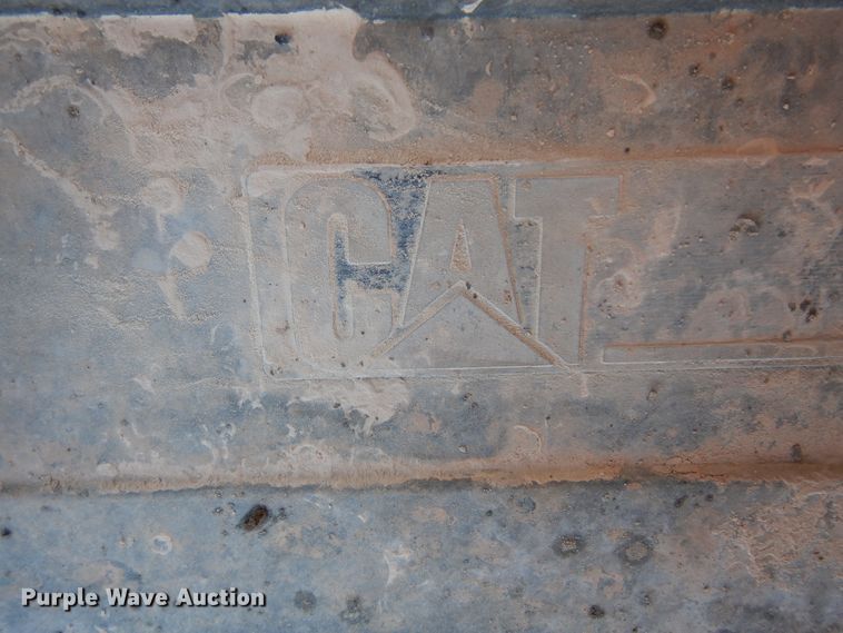 image for item DF0029 2005 International 9200  semi truck