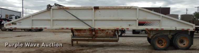image for item DF0295 2013 Dakota  bottom dump trailer