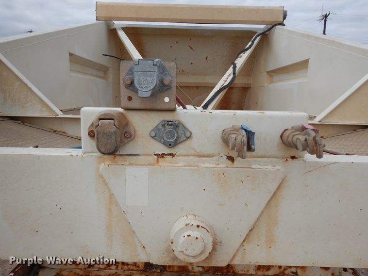 image for item DF0295 2013 Dakota  bottom dump trailer