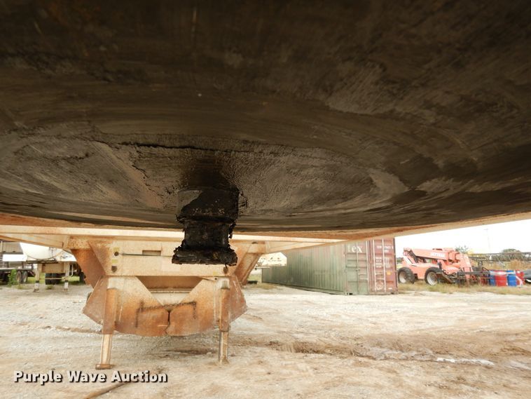 image for item DF0295 2013 Dakota  bottom dump trailer