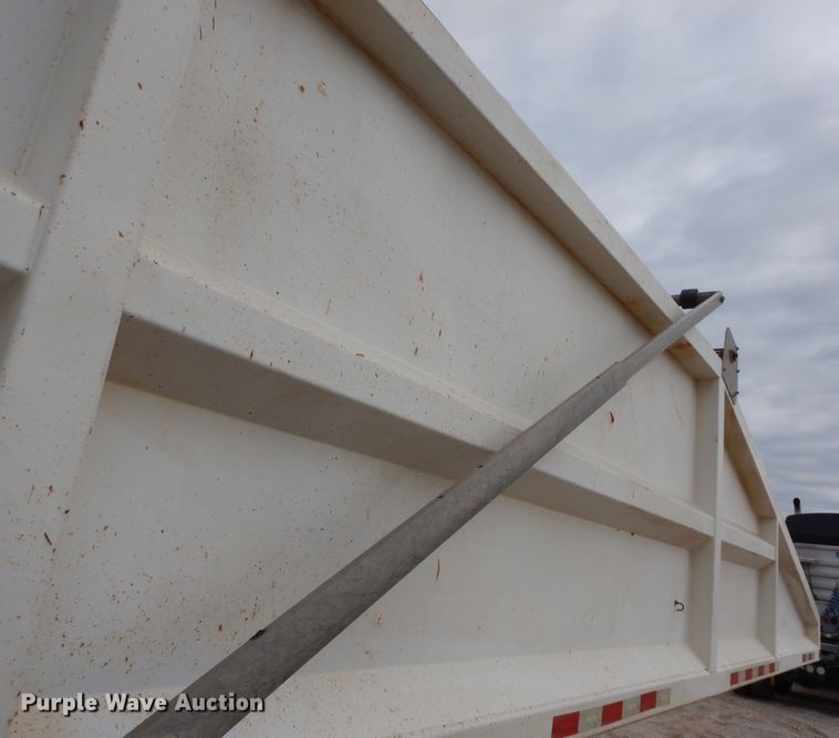 image for item DF0295 2013 Dakota  bottom dump trailer