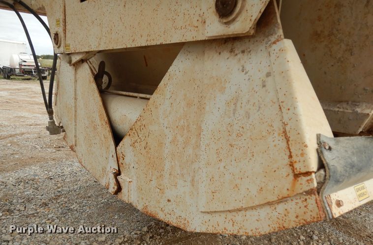 image for item DF0295 2013 Dakota  bottom dump trailer