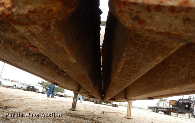 image for item DF0295 2013 Dakota  bottom dump trailer