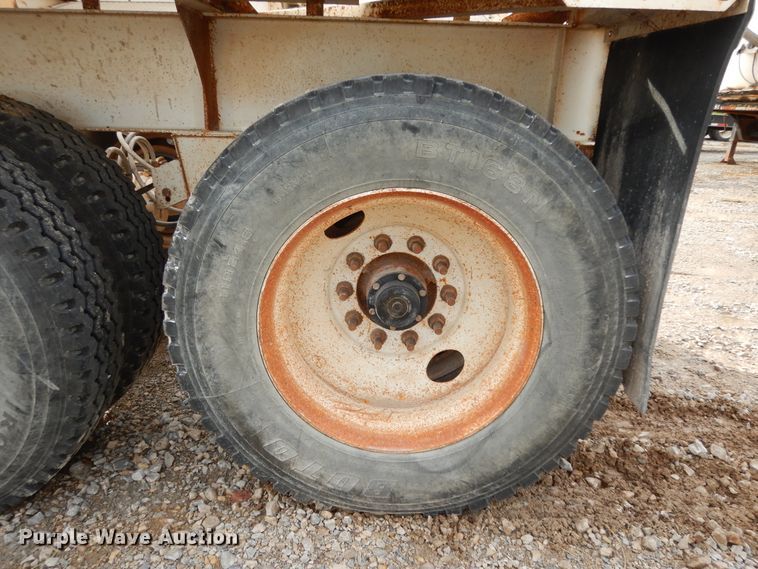 image for item DF0295 2013 Dakota  bottom dump trailer
