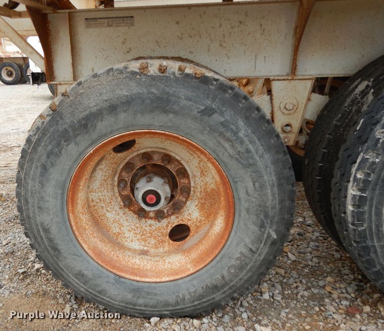 image for item DF0295 2013 Dakota  bottom dump trailer