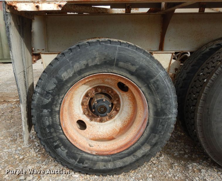 image for item DF0295 2013 Dakota  bottom dump trailer