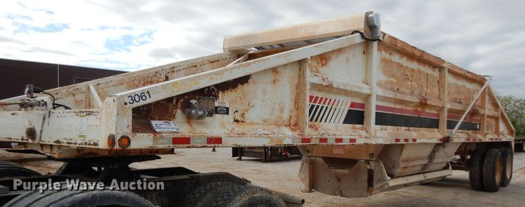 image for item DF0296 2013 Dakota  bottom dump trailer
