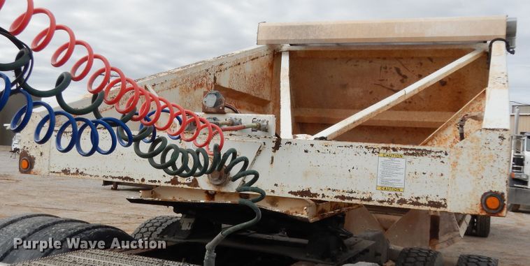 image for item DF0296 2013 Dakota  bottom dump trailer