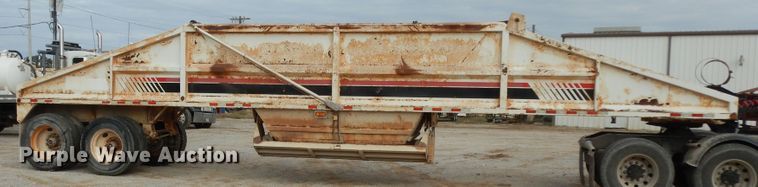 image for item DF0296 2013 Dakota  bottom dump trailer