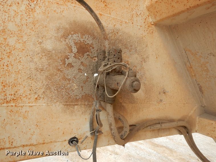 image for item DF0296 2013 Dakota  bottom dump trailer