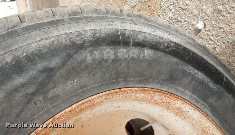 image for item DF0296 2013 Dakota  bottom dump trailer