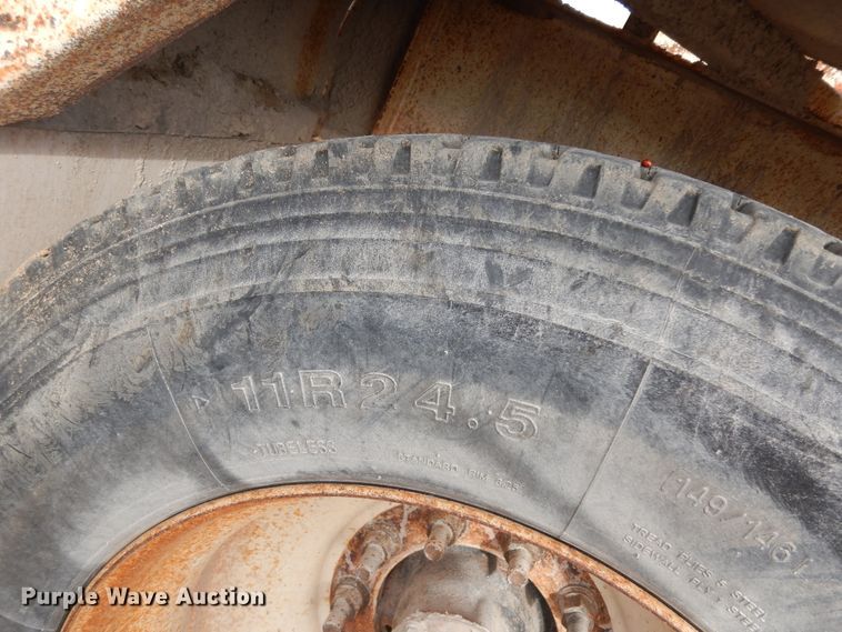 image for item DF0296 2013 Dakota  bottom dump trailer