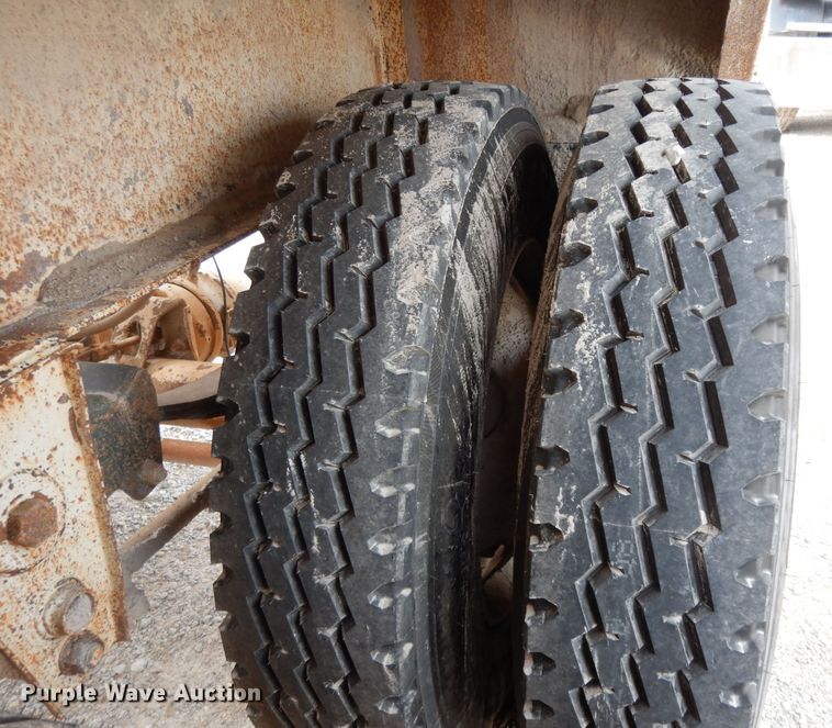 image for item DF0296 2013 Dakota  bottom dump trailer