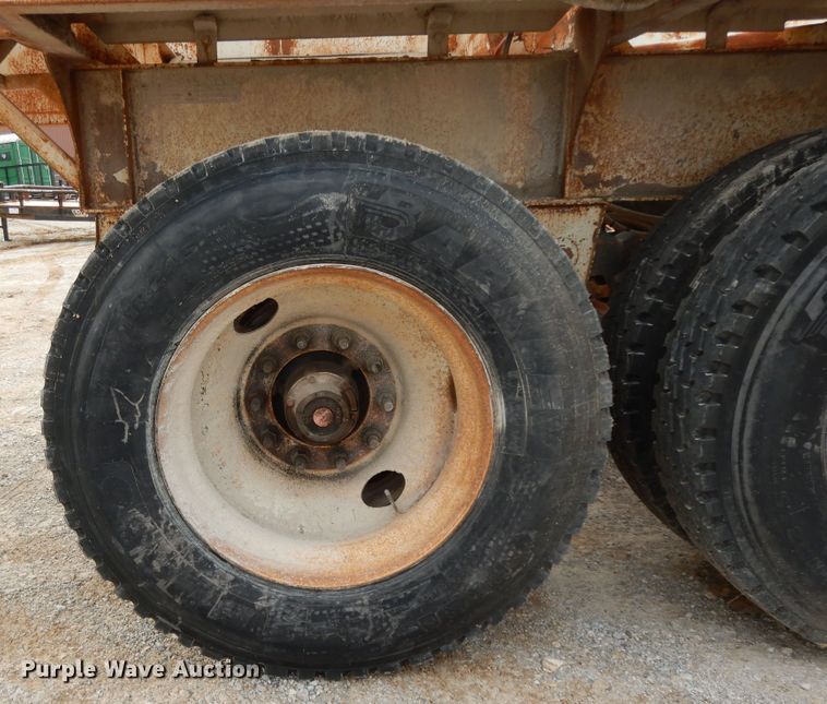 image for item DF0296 2013 Dakota  bottom dump trailer