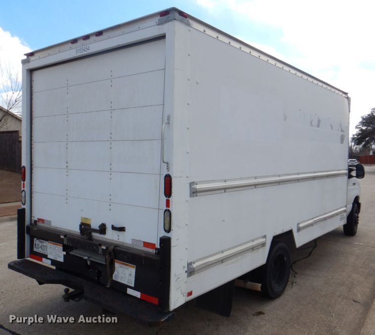 image for item DH7332 2012 Ford E350 Super Duty  box truck