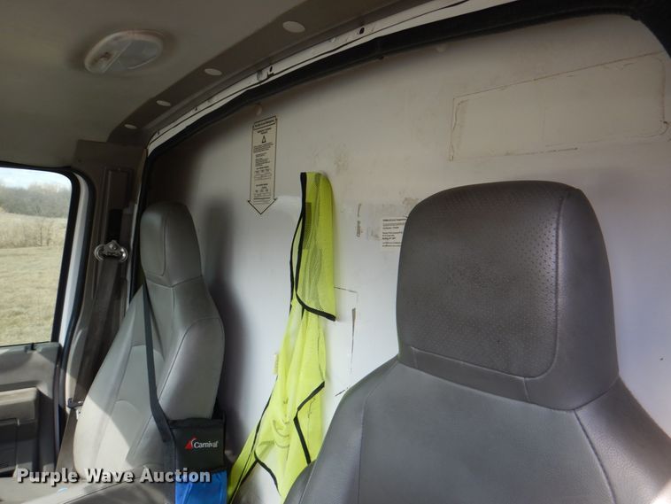 image for item DH7332 2012 Ford E350 Super Duty  box truck