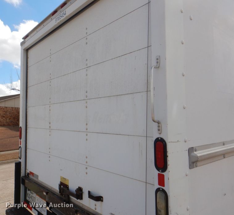 image for item DH7332 2012 Ford E350 Super Duty  box truck