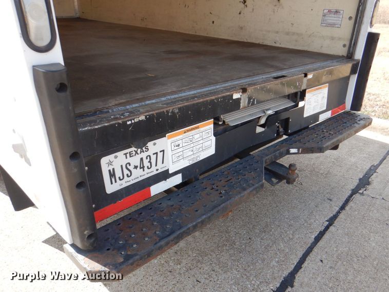 image for item DH7332 2012 Ford E350 Super Duty  box truck