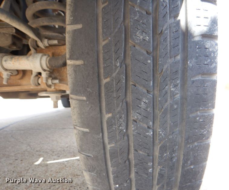 image for item DH7332 2012 Ford E350 Super Duty  box truck