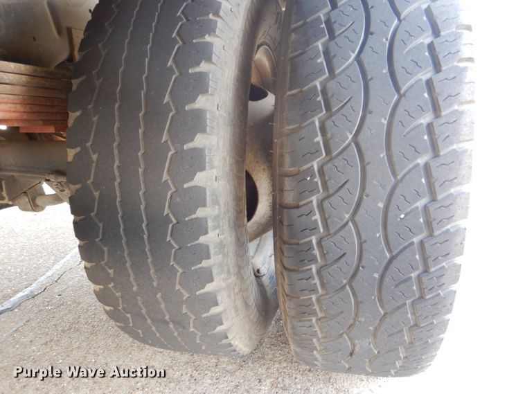 image for item DH7332 2012 Ford E350 Super Duty  box truck