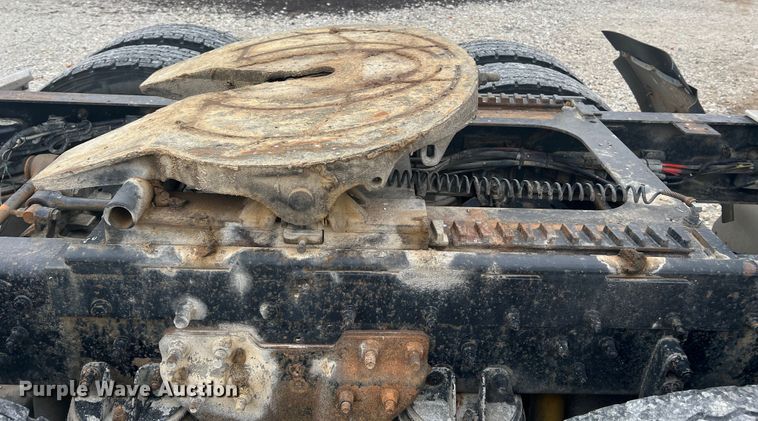 image for item DH8154 1994 Kenworth T800  semi truck