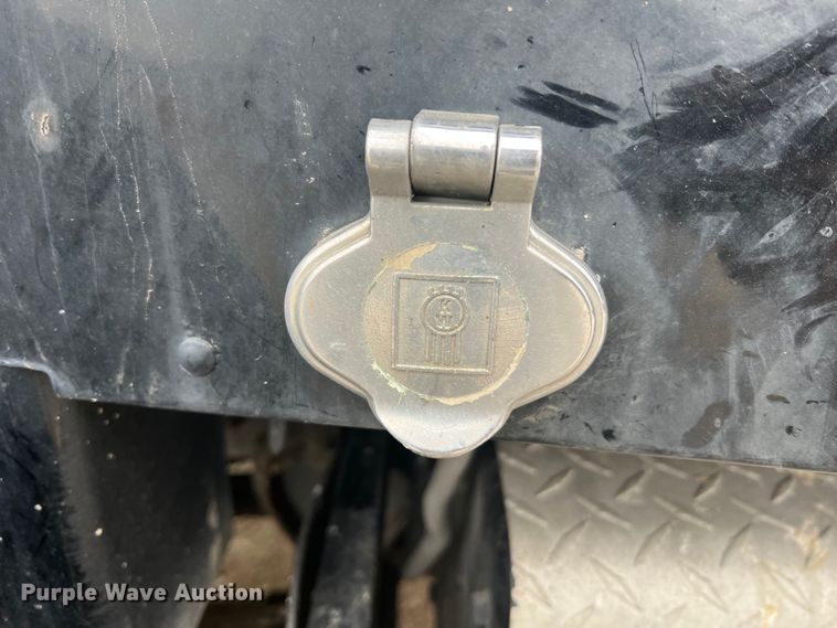 image for item DH8154 1994 Kenworth T800  semi truck