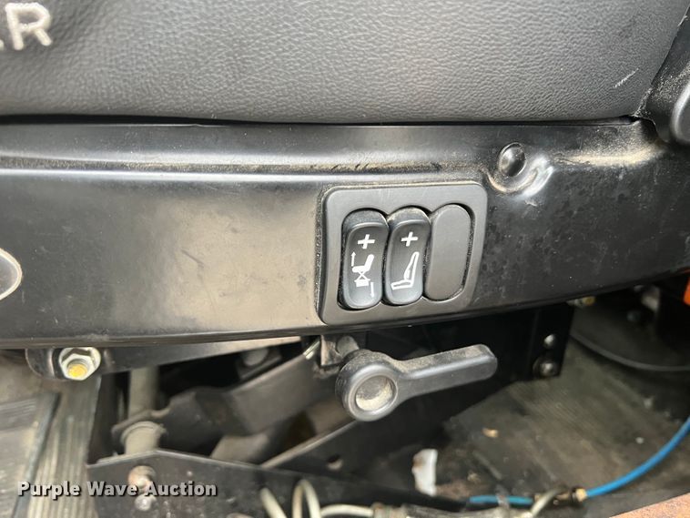 image for item DH8154 1994 Kenworth T800  semi truck